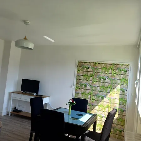 Le Valmy Apartment